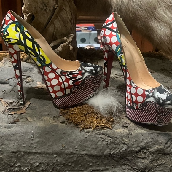 Pair of Christian Louboutin circus print heels size 39 - Picture 1 of 3
